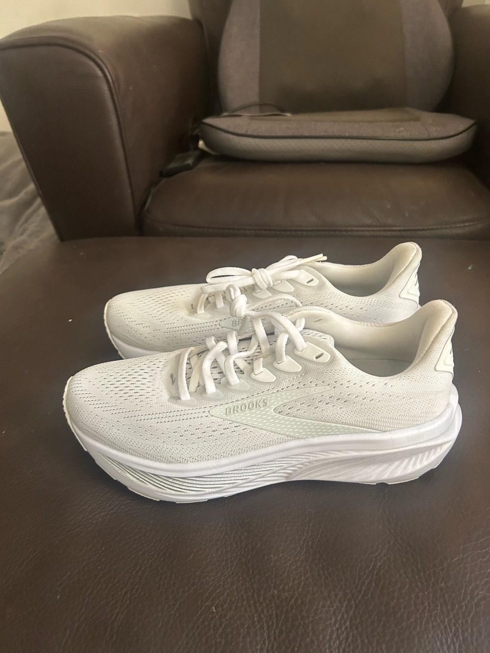 Women’s Brooks Ghost 17 Running Shoes Sz 8